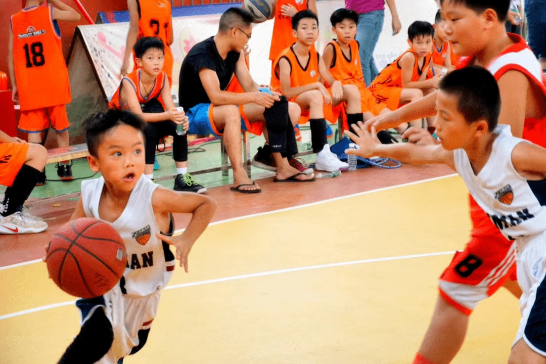 大学篮球运动员的耐力训练方案是什么?_2